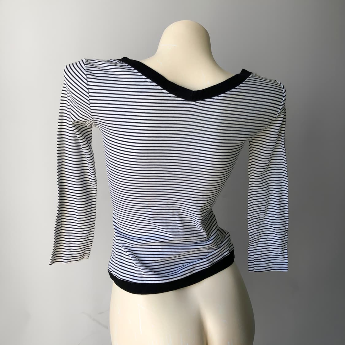 스트라이프 딥 넥 리본 7부 티셔츠 상품이미지5