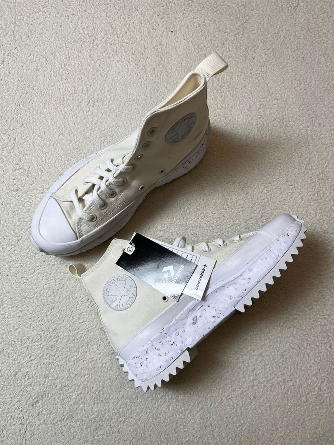 컨버스 21FW 런스타 하이크 하이 트리플 스니커즈 A1831 상품이미지1