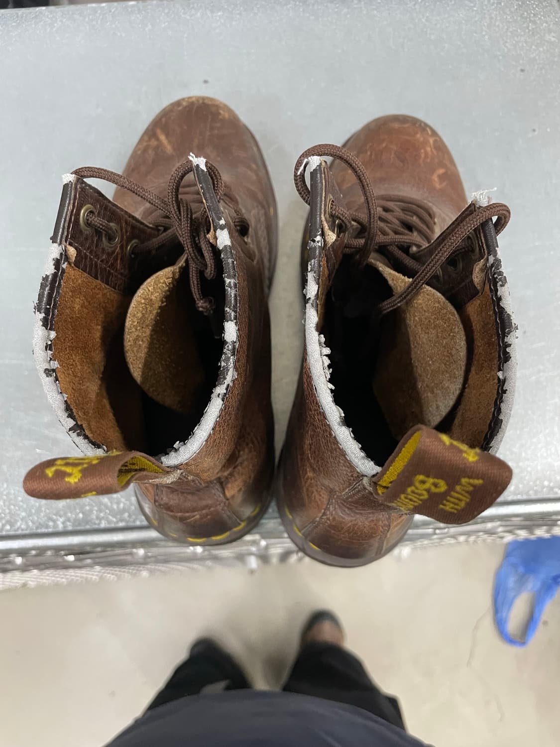 닥터마틴 8홀 부츠 브라운 uk9 상품이미지9