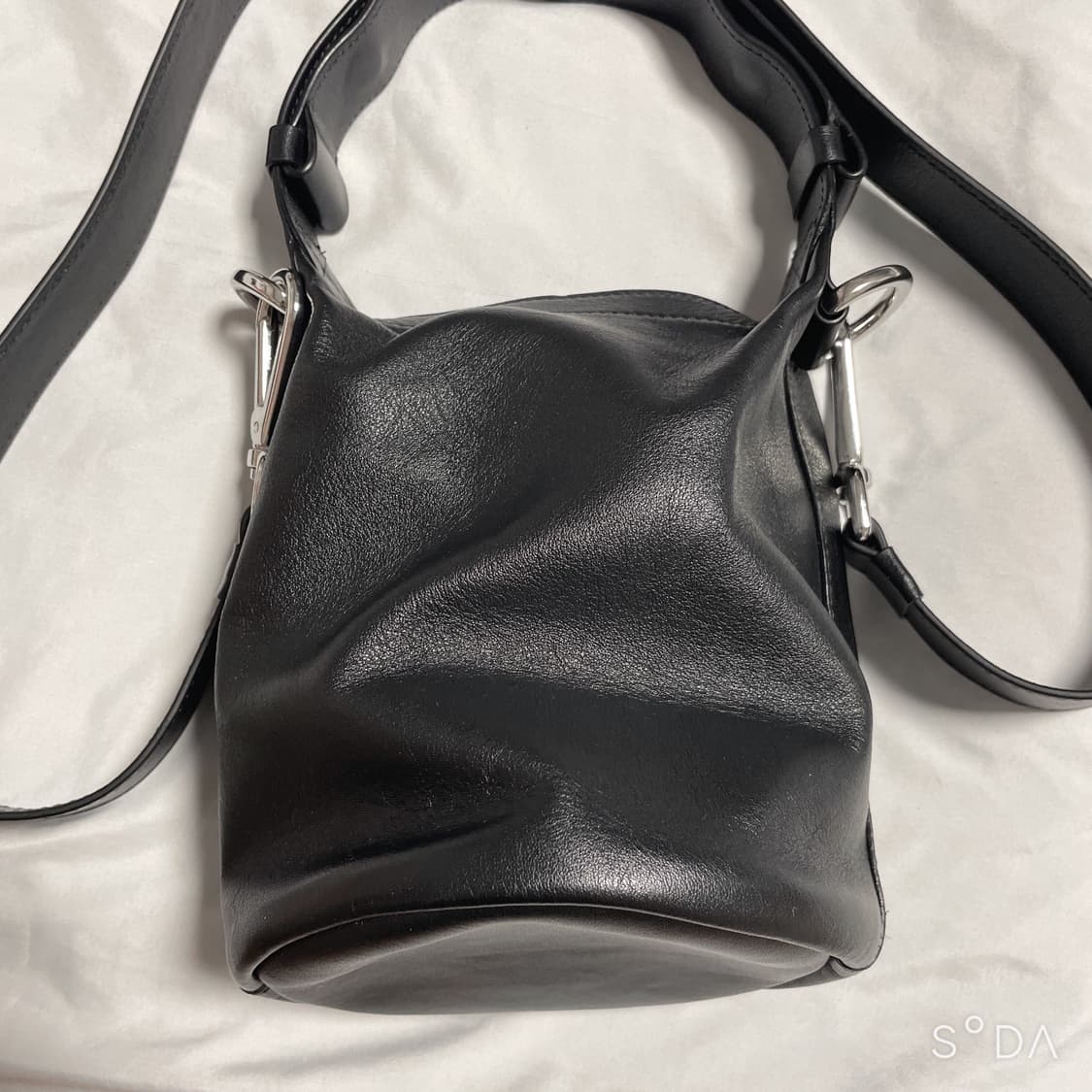 MEDEA 메대아 블랙 레더 토트겸 크로스백 상품이미지5