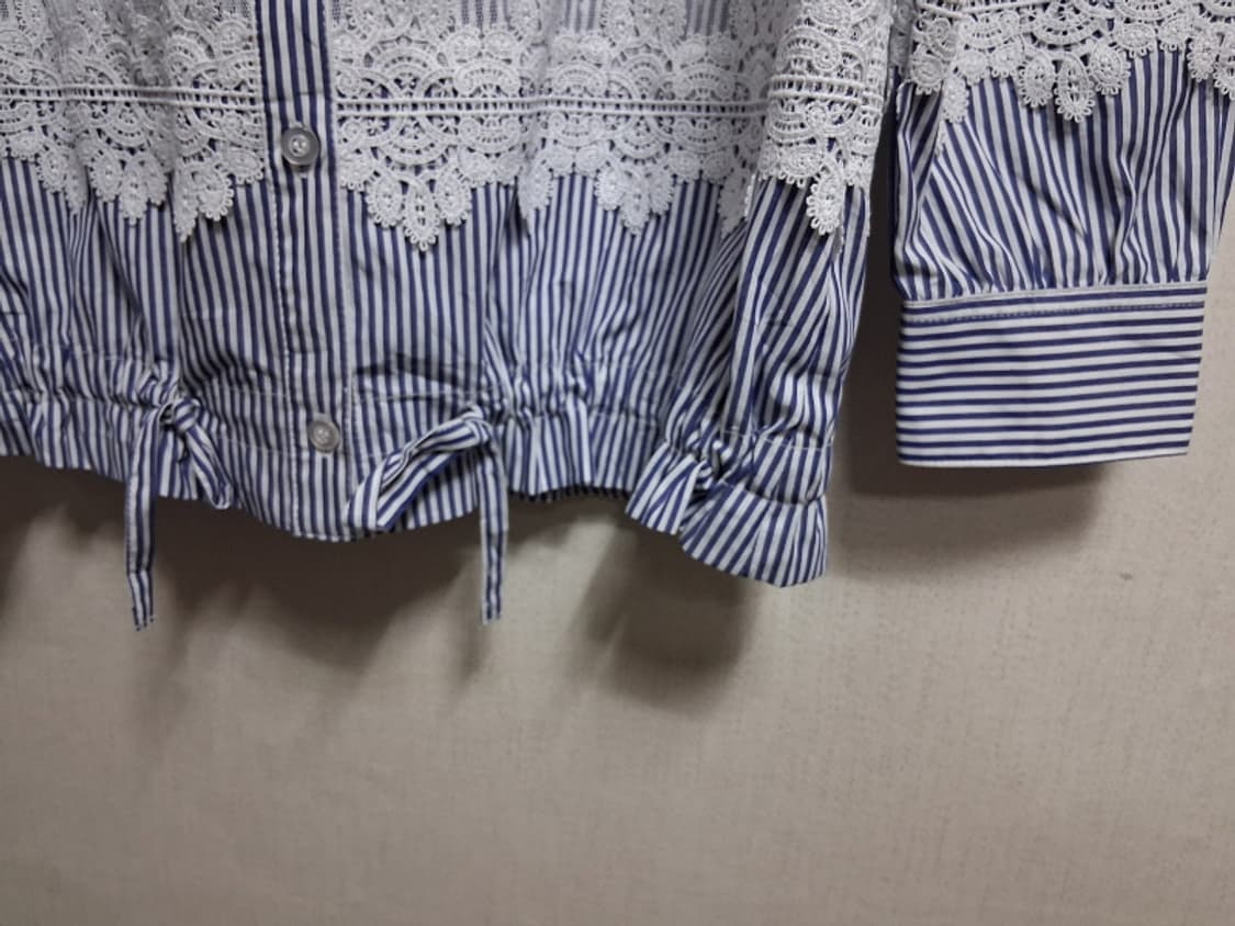 일본수입 KYOKO HIGA 네이비스트라이프 레이스블라우스 5566 미착 상품이미지5