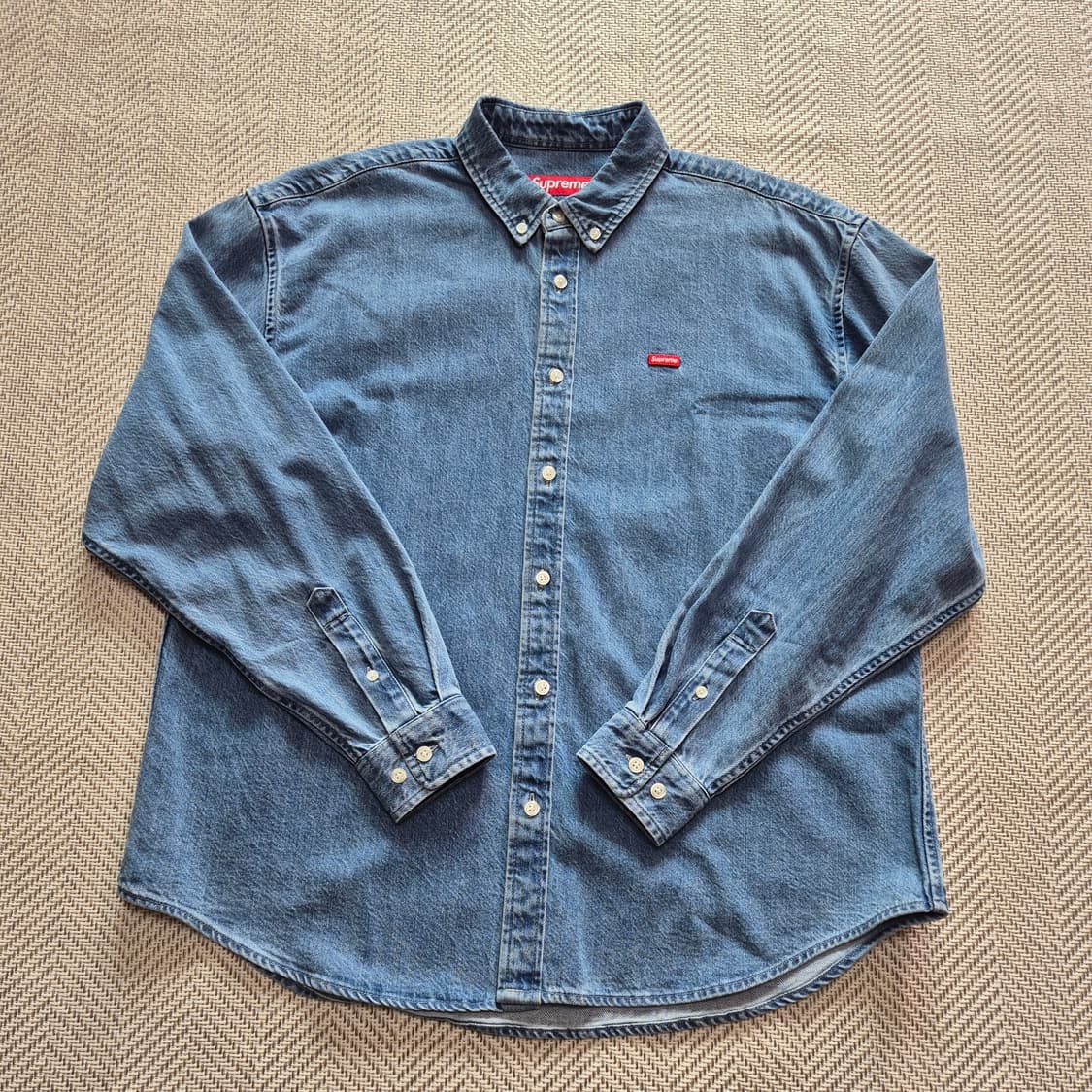 슈프림 스몰 박스 데님 셔츠 (25SS, M사이즈) 상품이미지2