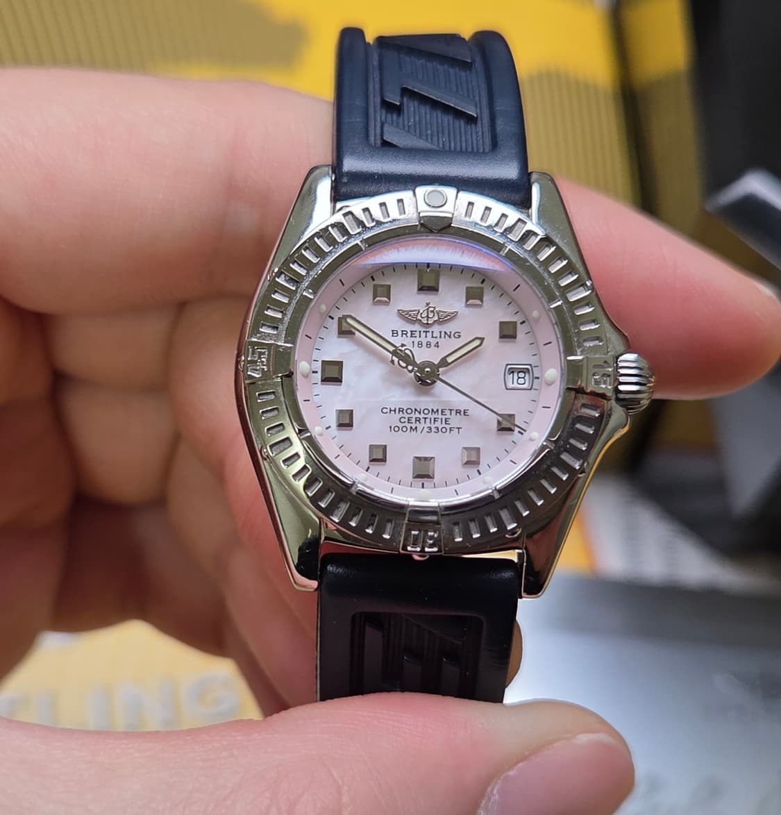 레어] 브라이틀링 칼리스티노 핑크자개 크로노미터 쿼츠 스틸 여성용 풀셋 상품이미지3