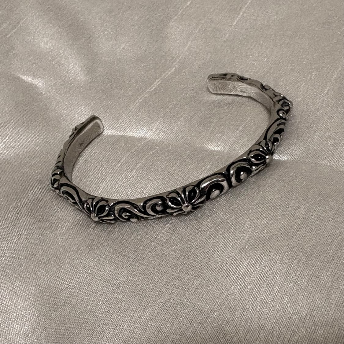 Chrome details bangle 상품이미지1