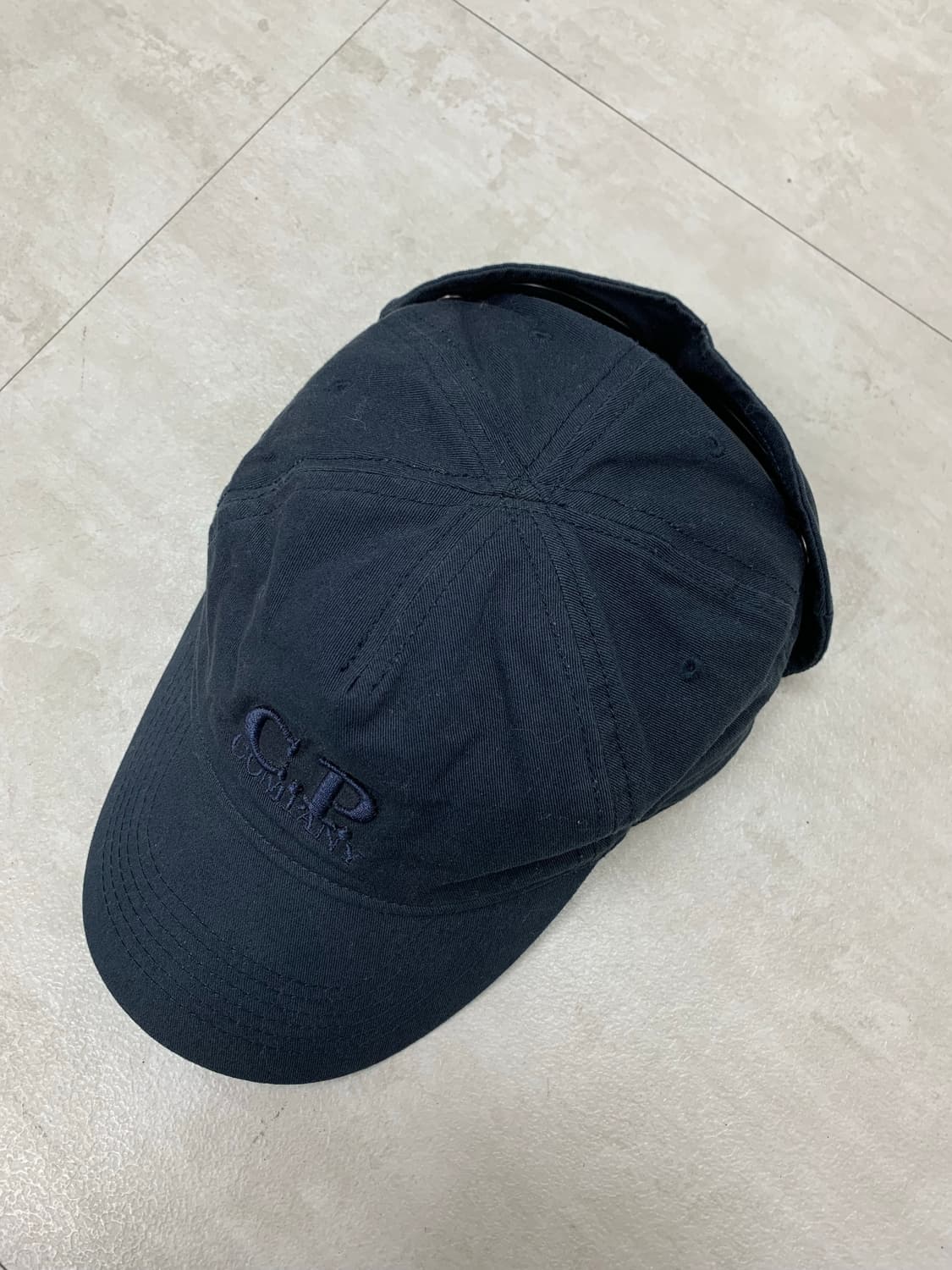 cp company 네이비 고글 디테일 볼캡 #295 상품이미지4