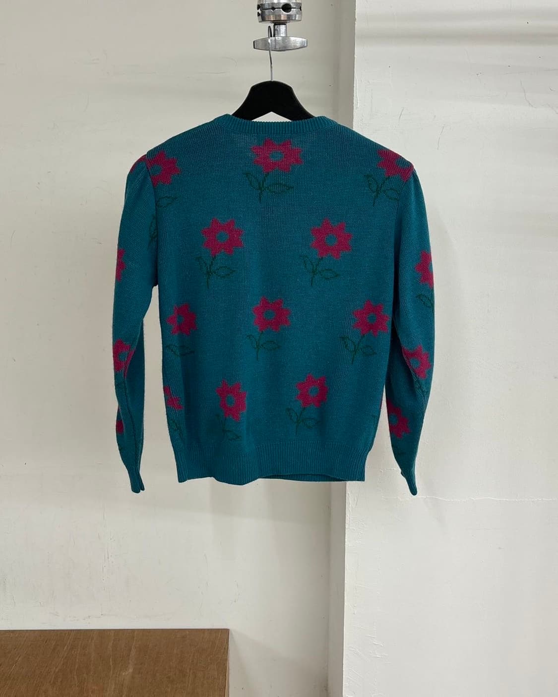 입생로랑 티파니블루 플로럴 니트 상품이미지6