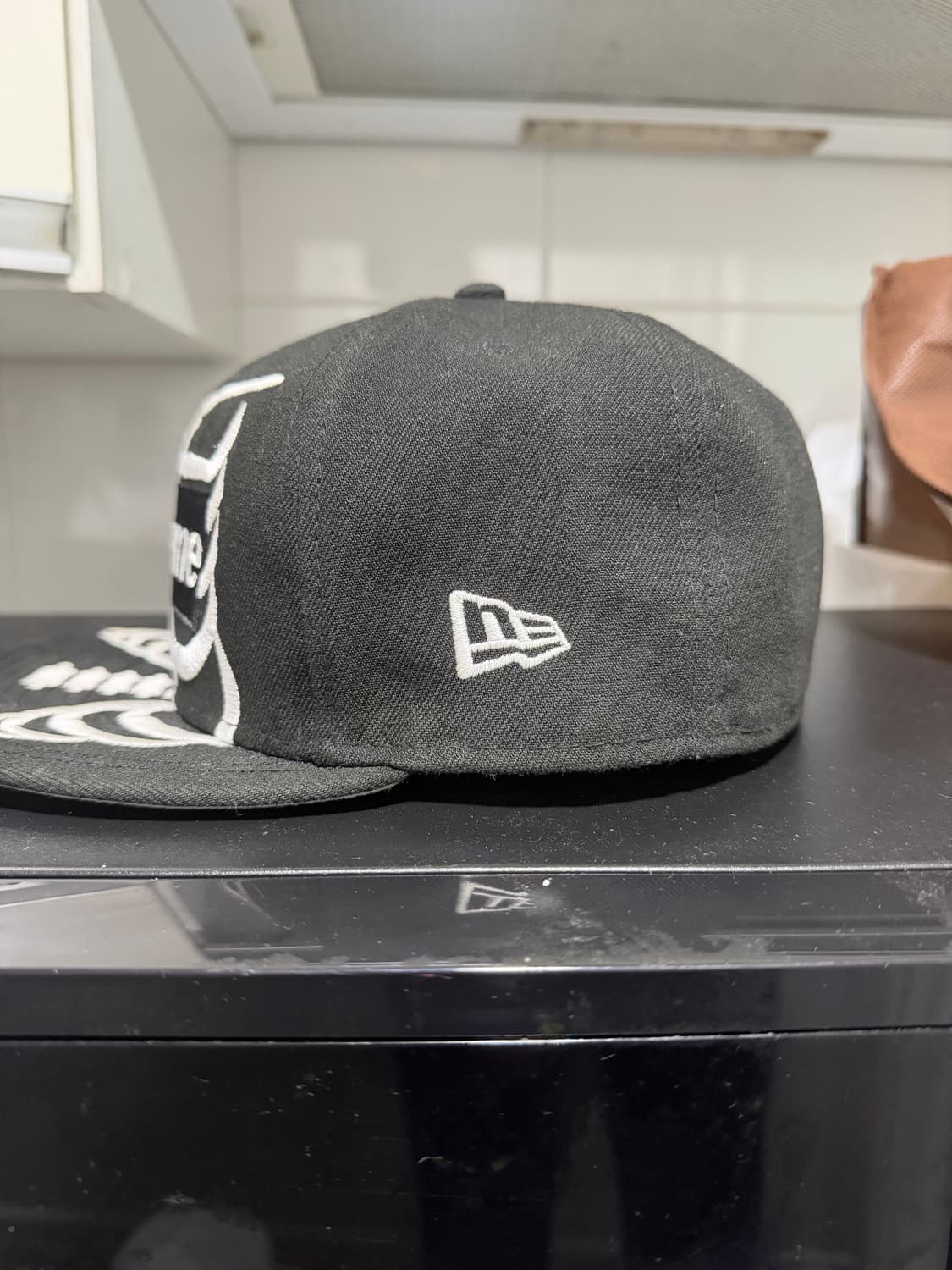 슈프림 뉴에라 본즈 박스로고 모자 상품이미지7