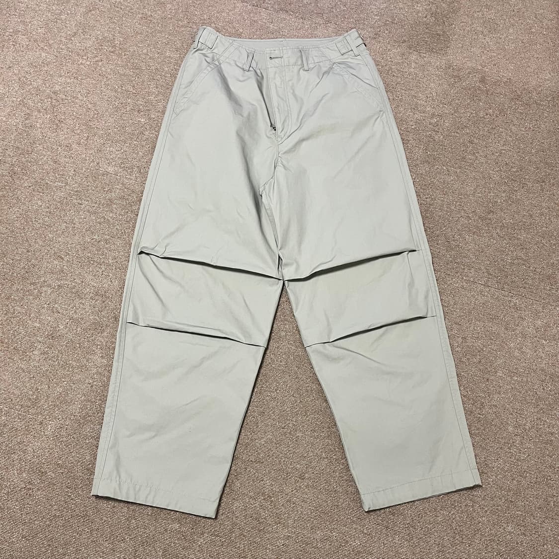 유니클로 와이드핏파라수트팬츠 베이지 상품이미지2