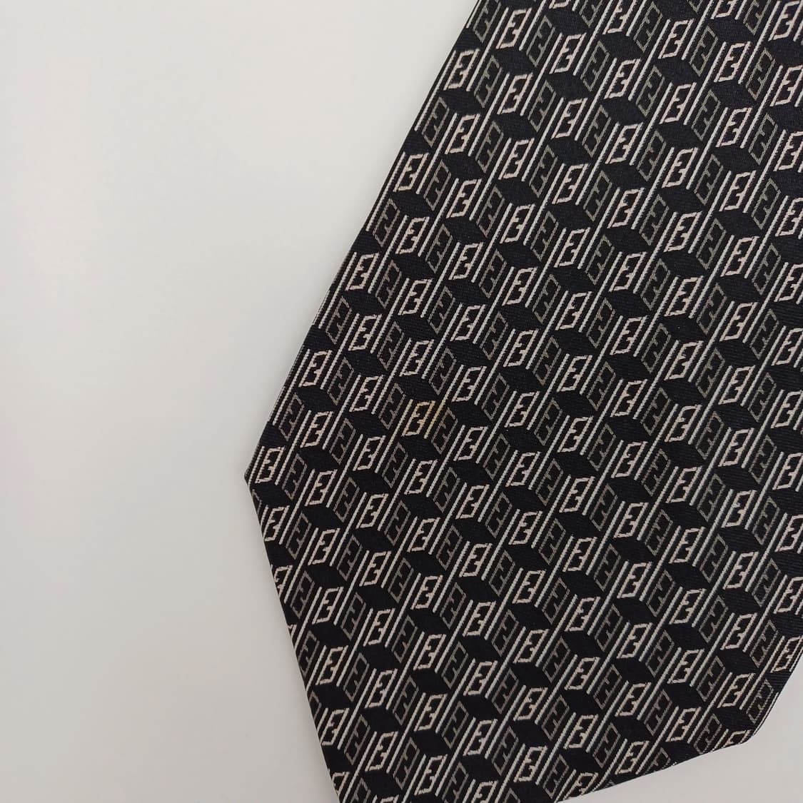 FENDI 펜디 실크 넥타이 [BCF11734-136-1] 상품이미지5