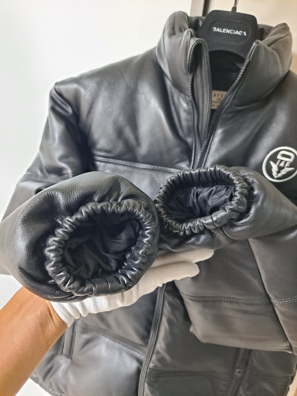 DIAFVINE 디아프바인 - 양가죽 램스킨 헤비 덕다운 패딩 상품이미지7