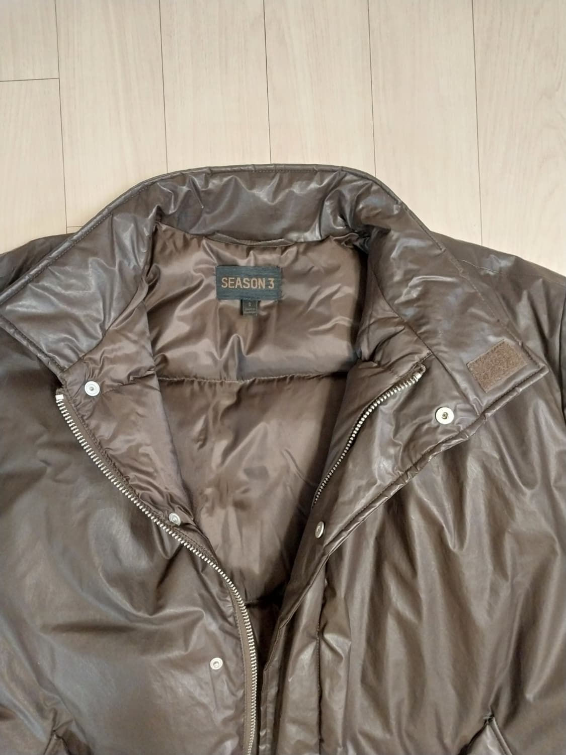 이지 시즌3 왁스코팅 롱패딩 브라운 상품이미지2