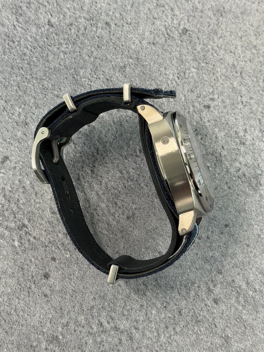 파네라이 루미노르 PAM00326 티타늄 시계 판매합니다. 상품이미지3