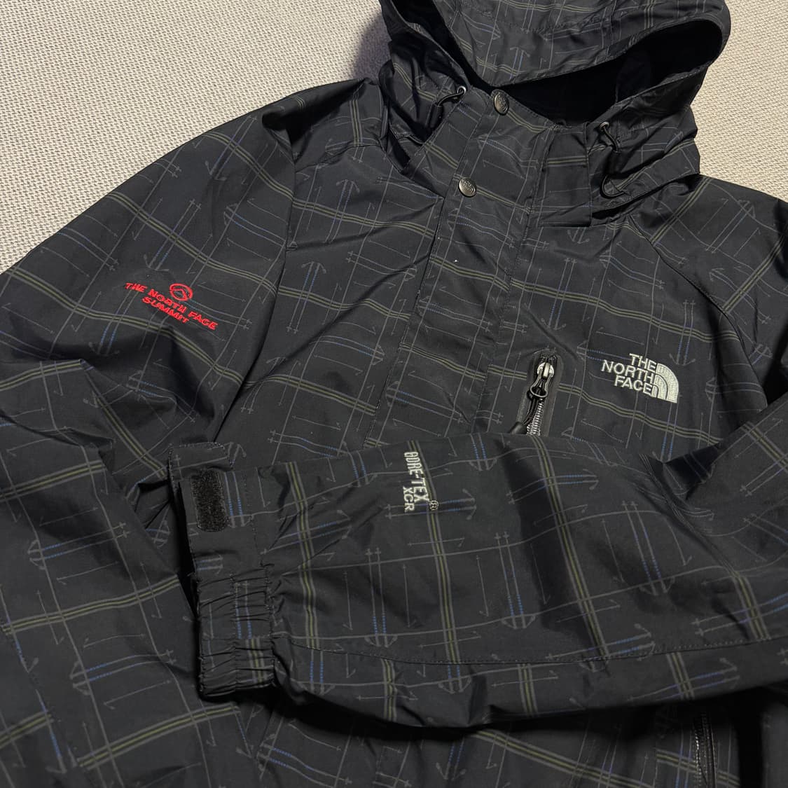 노스페이스 써밋시리즈 고어텍스XCR 마운틴 자켓 상품이미지2