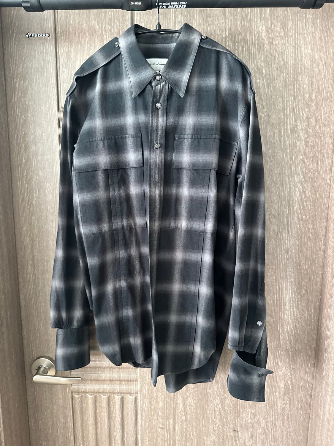 솔리드옴므 손목디테일 견장 셔츠 46 상품이미지1