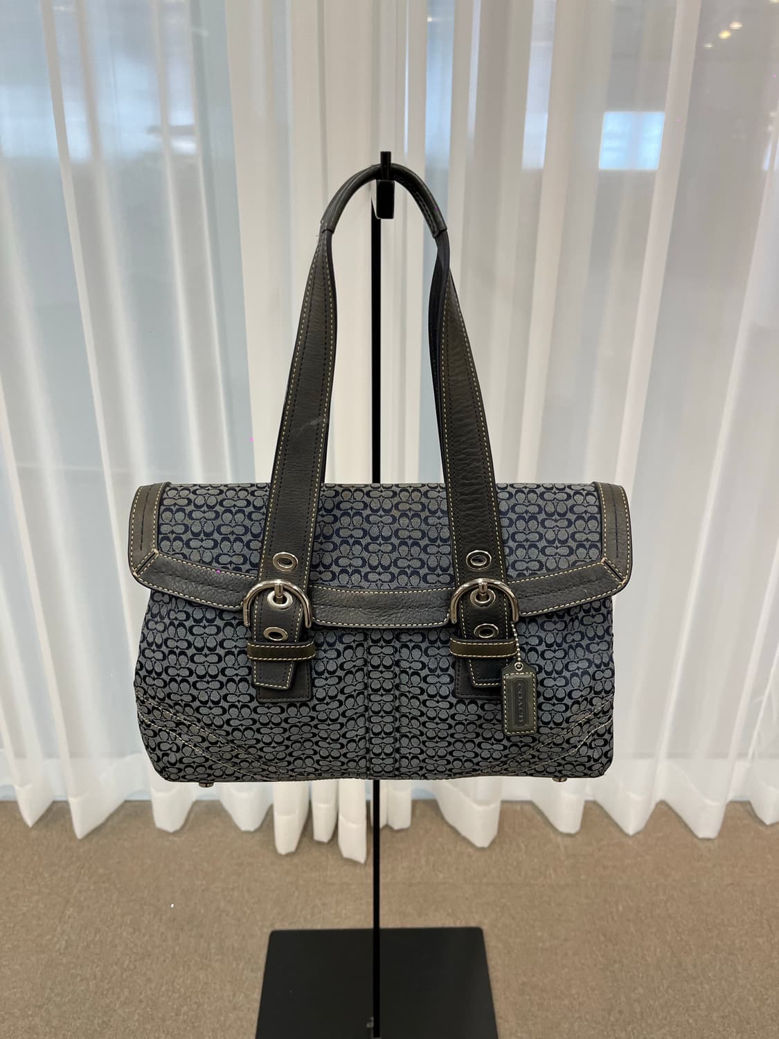 Coach Gray & Navy Shoulder Bag 상품이미지9