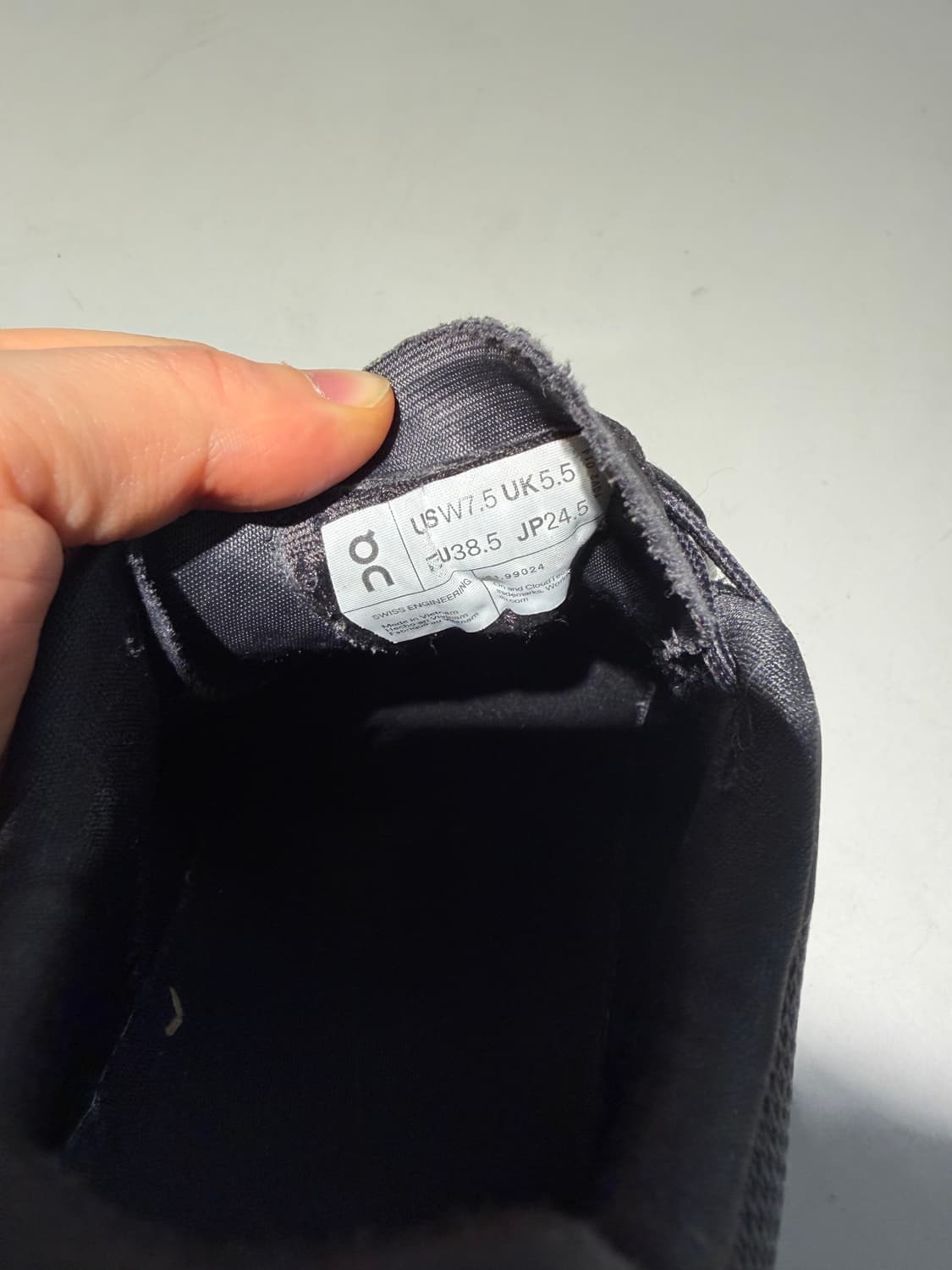 온러닝 클라우드 몬스터 245 상품이미지6