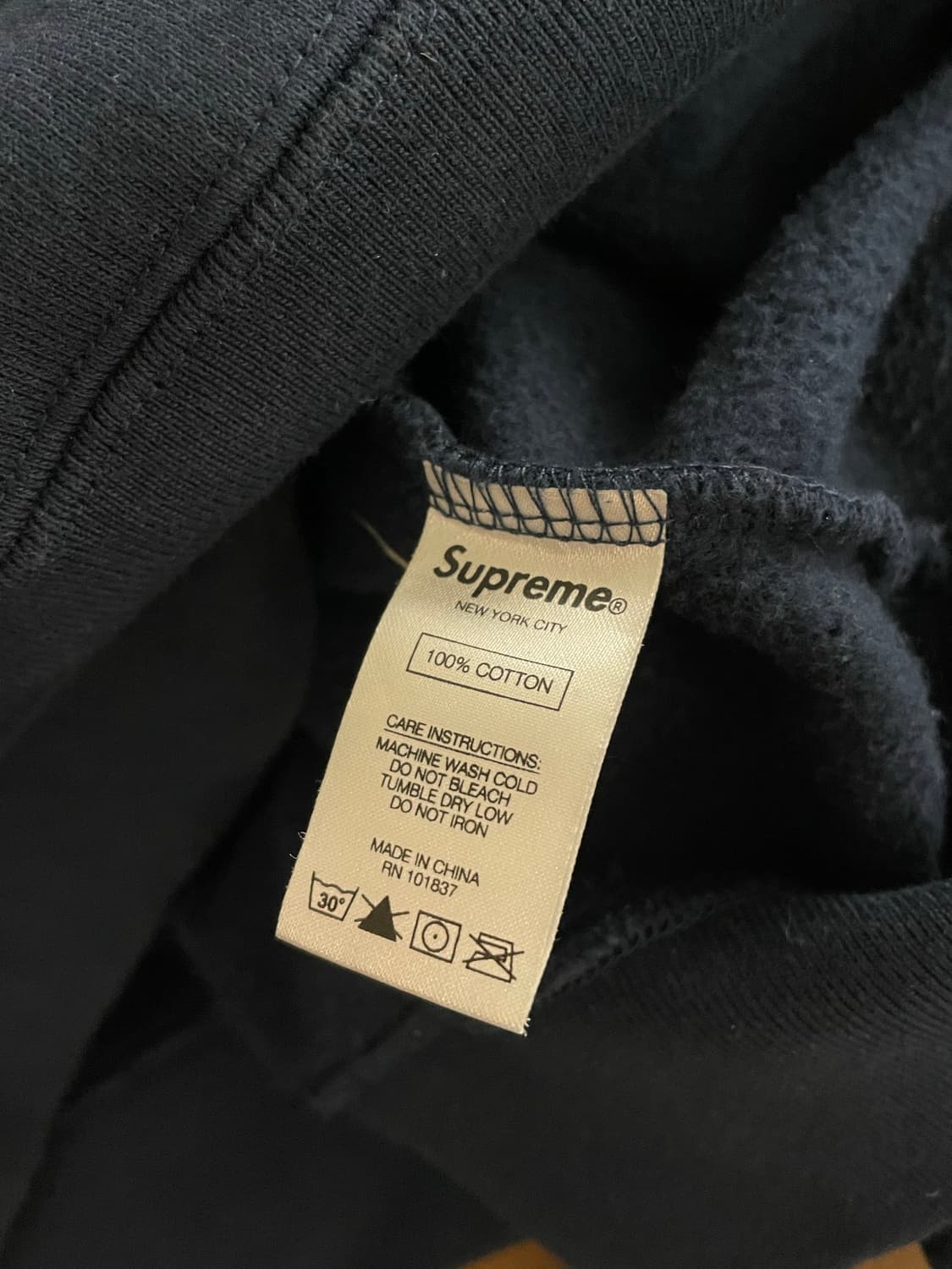 18FW Supreme 슈프림 스터디드 후드티 상품이미지8