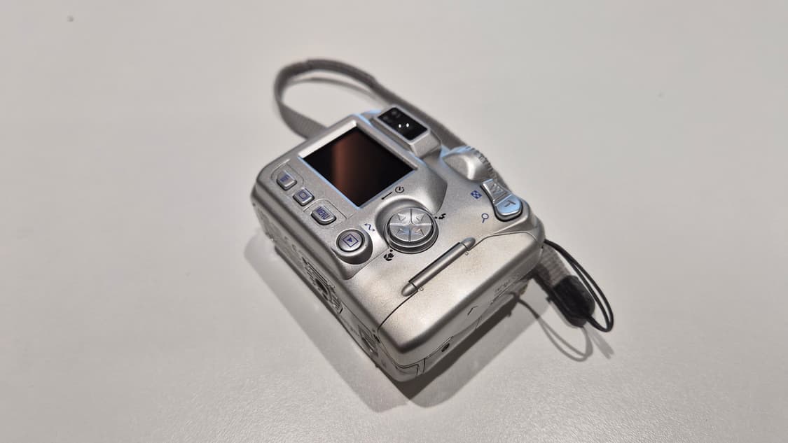 작례O 초소형 디카 니콘 쿨픽스 3100 디지털카메라 빈티지 카메라 상품이미지10