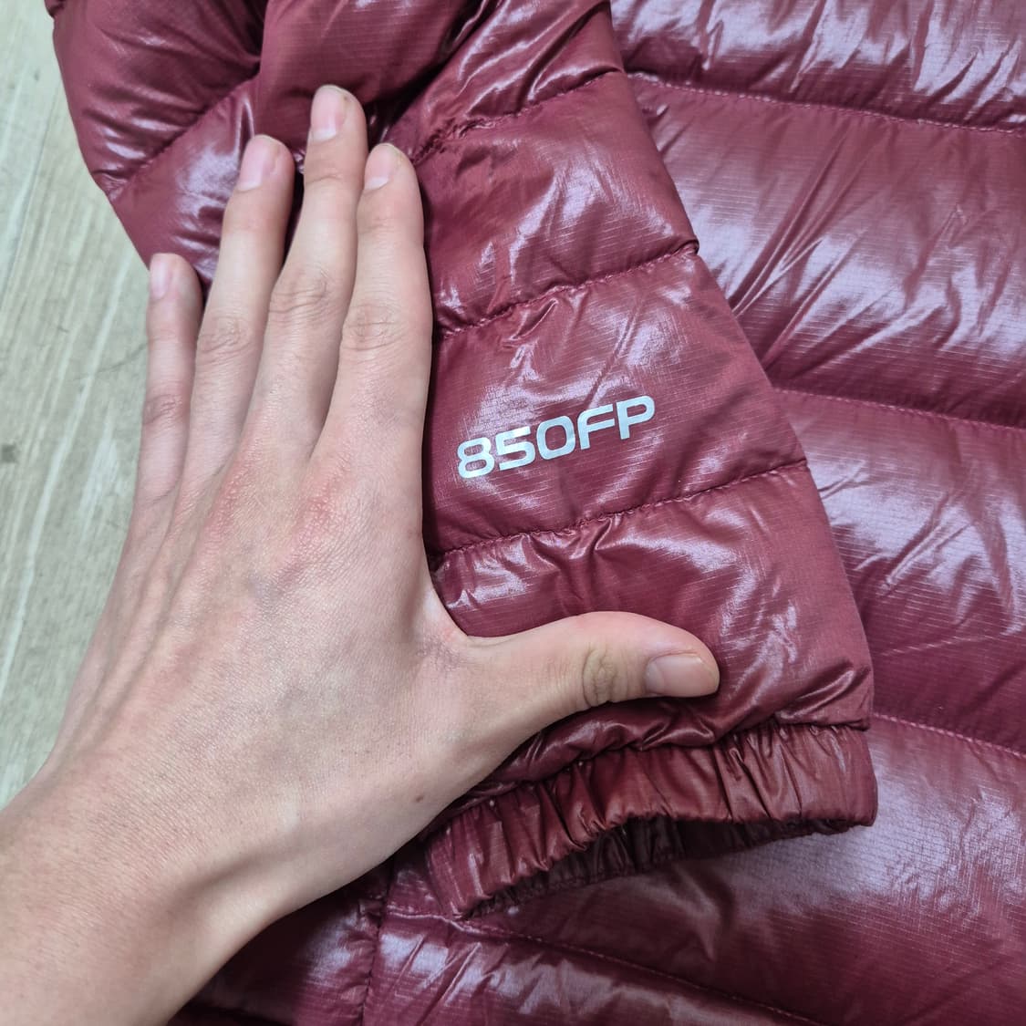 더레드페이스 로고 850FP 구스다운 경량패딩 상품이미지4