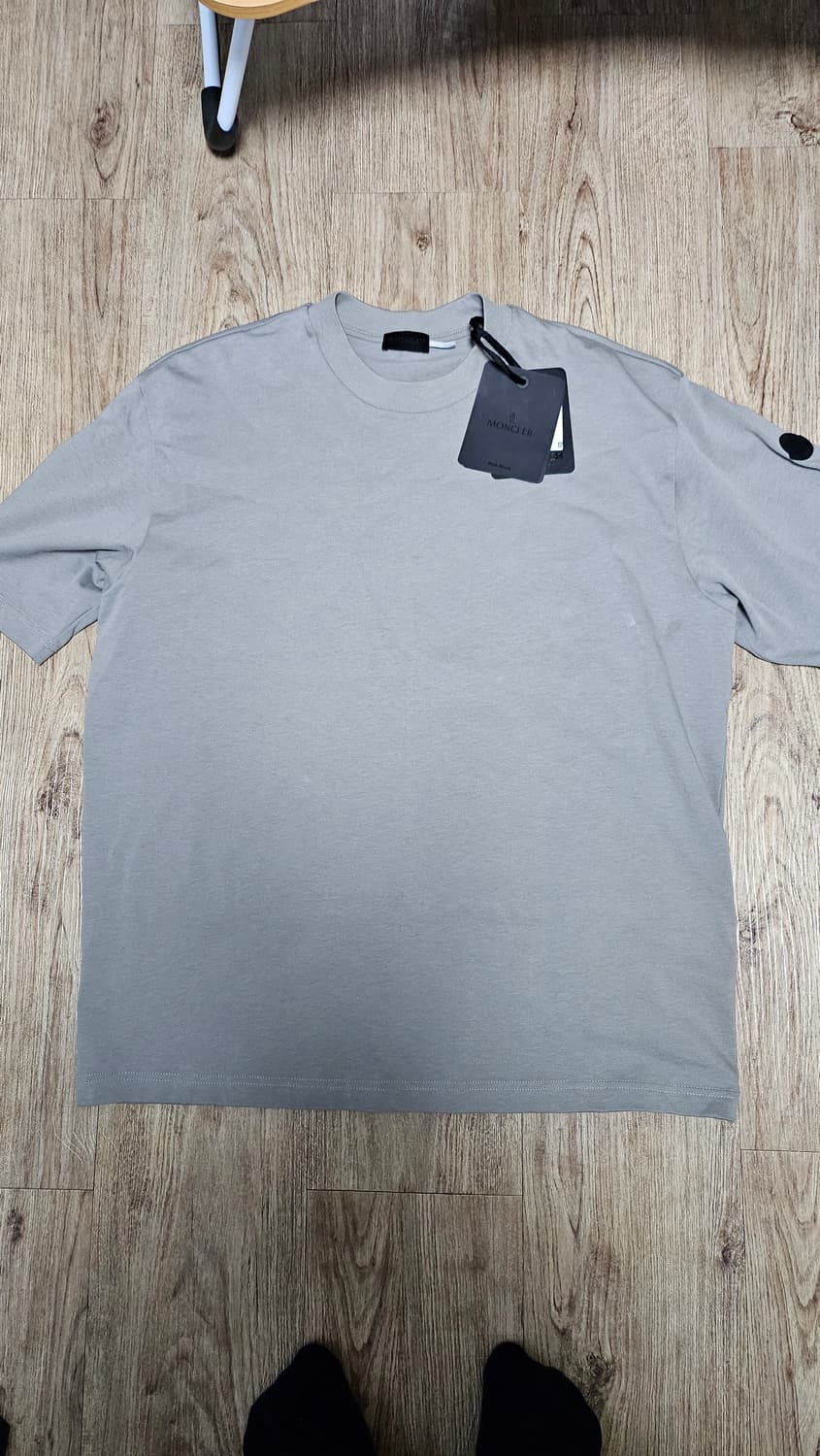 몽클레어 남성 반팔 L 새상품 상품이미지1