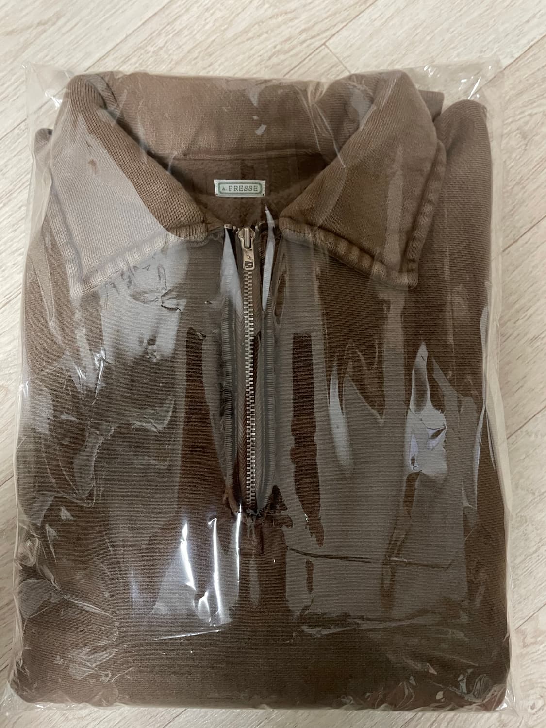 [5] 아프레쎄 26ss 하프집업 브라운 상품이미지1