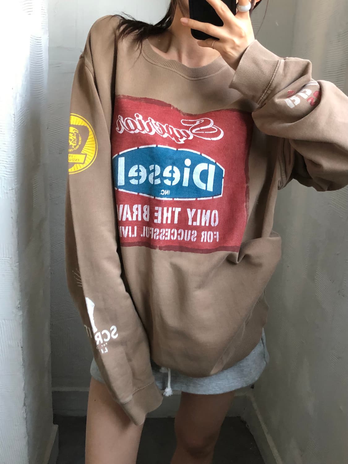 Diesel 디젤 브라운 그래픽 맨투맨 상품이미지2