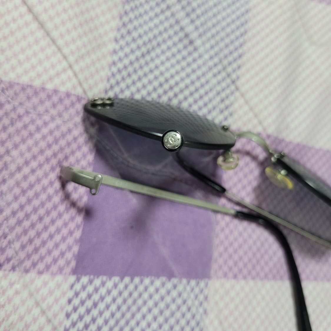 정품 샤넬 선글라스 수리용으로 판매합니다. 모델 번호는 c.103/71 상품이미지5