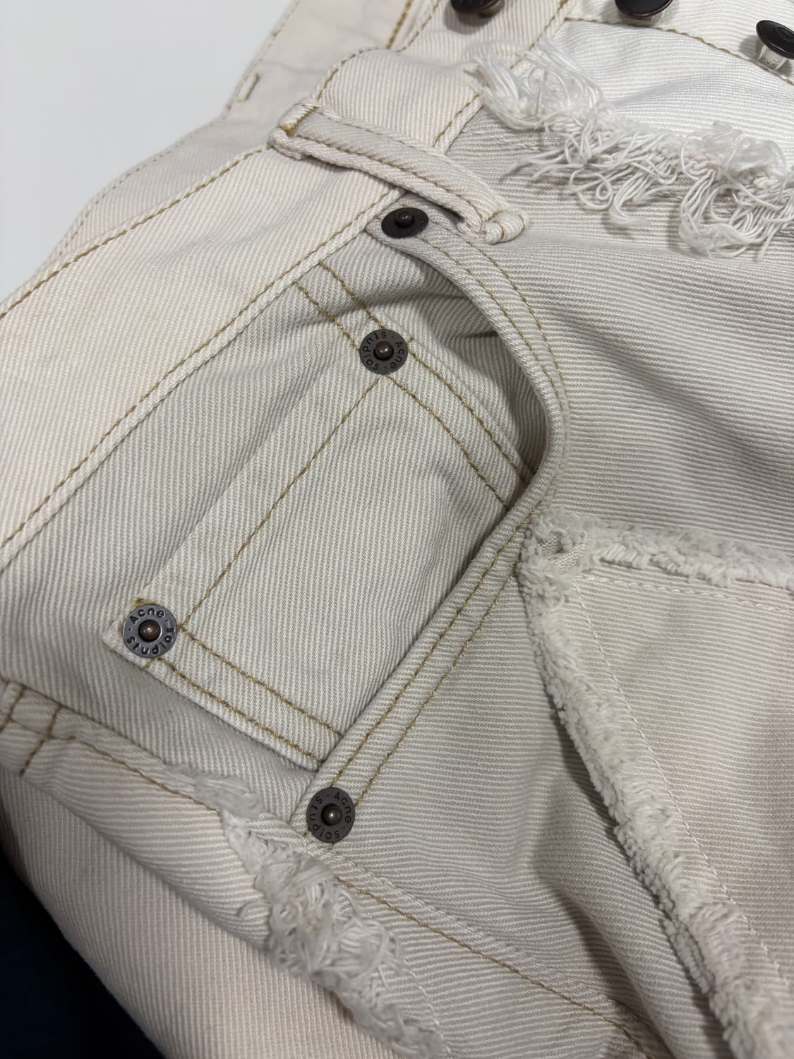 (새상품) Acne Studios 별 패치 데님 팬츠 상품이미지9