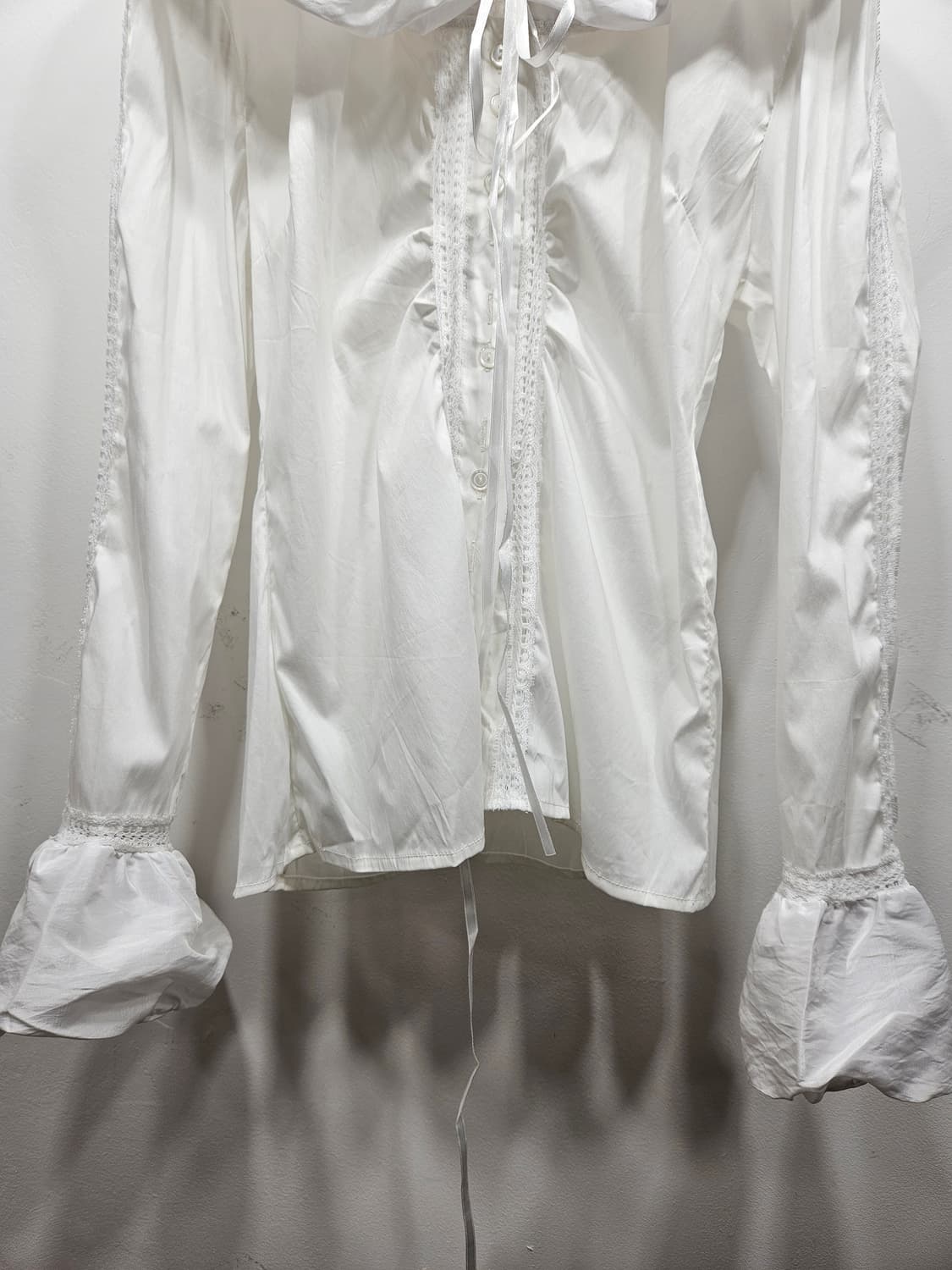 화이트 러플 블라우스 [새상품] 상품이미지4