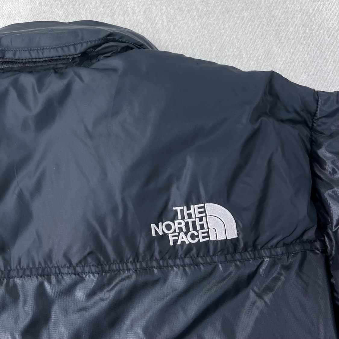 100 노스페이스 1996 눕시 700 블랙 패딩 상품이미지7