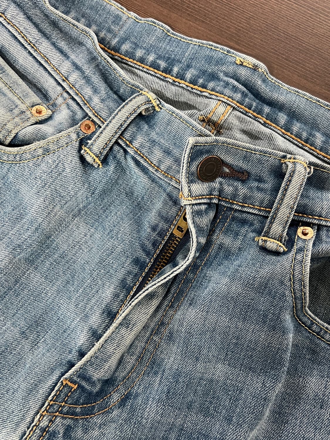 Levis 리바이스 505 스트레이트핏 연청 데님 팬츠 상품이미지6