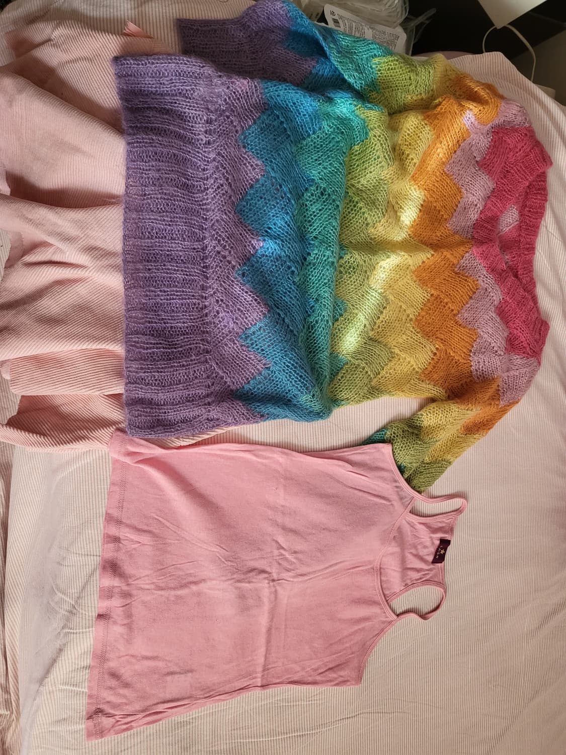 (새상품)미안하다 사랑한다 임수정 무지개니트 새상품팝니다 상품이미지3