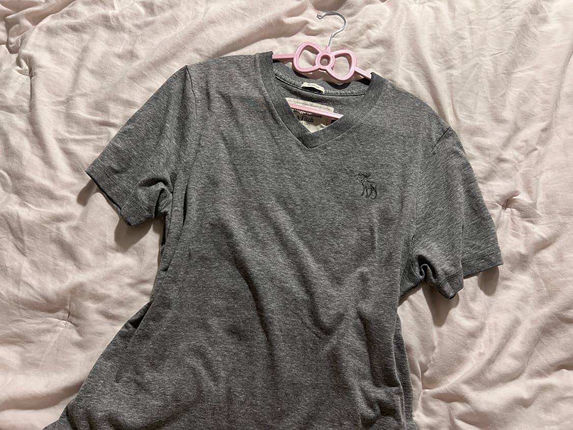 아베크롬비 브이넥 그레이 반팔티 상품이미지4