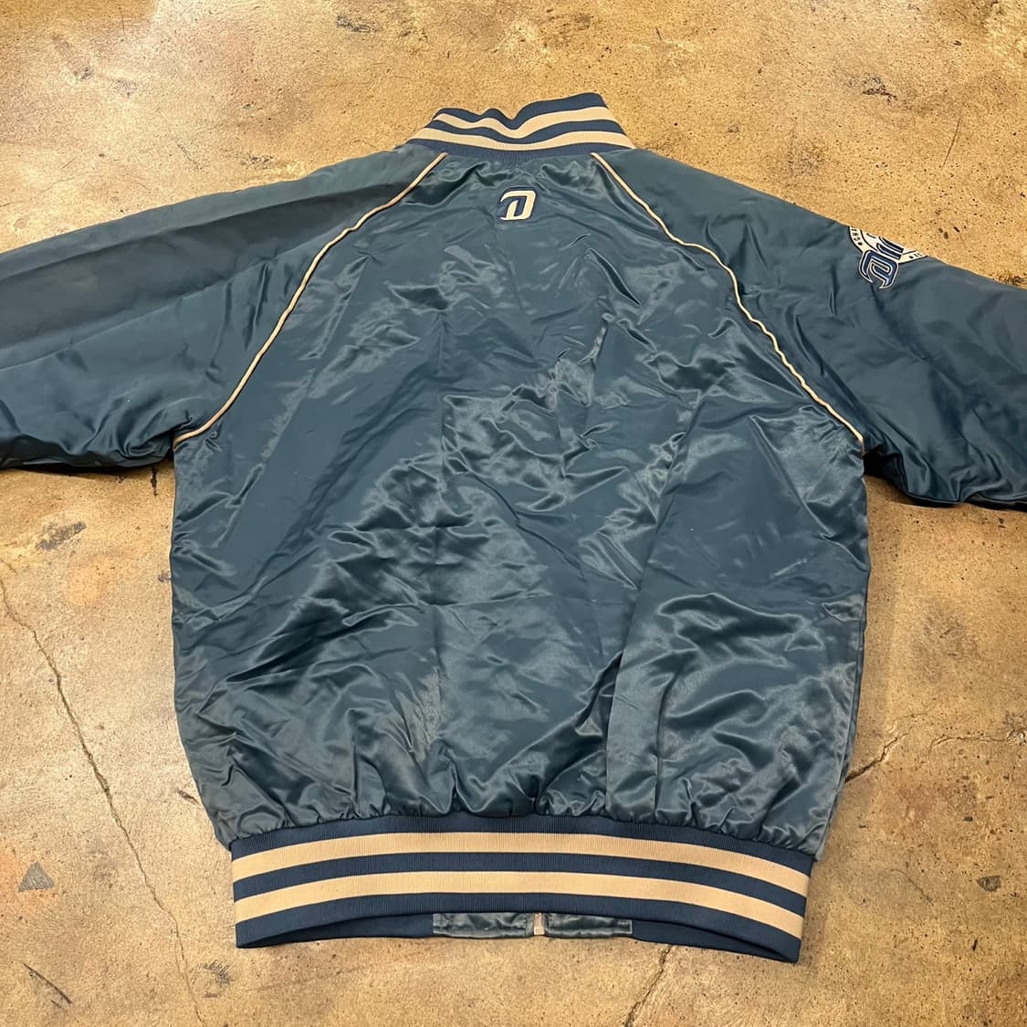 [XL] 윌슨 NC 다이노스 야구 점퍼 블루종 b16 상품이미지4