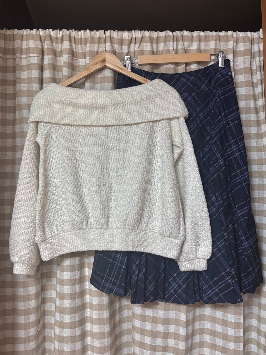 오프숄더 리본 니트 + 체크 스커트 러블리 패딩 세트 상품이미지10