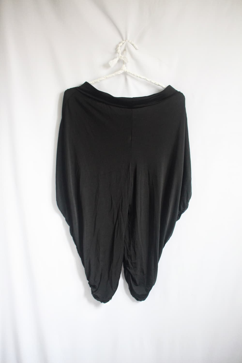 Midnight cocoon drape carpri pants 상품이미지6