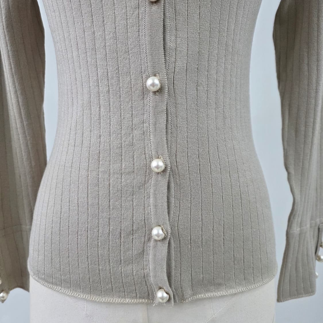 Cluel 진주 버튼 슬림 골지 니트 가디건 상품이미지5