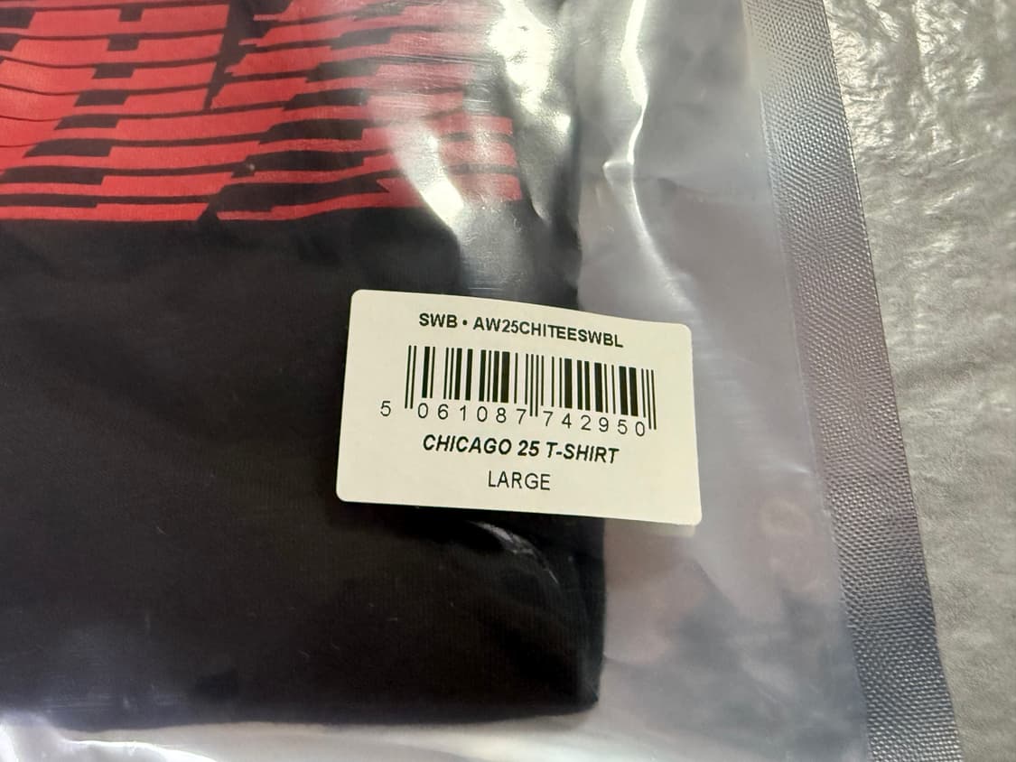 [L] UVU 시카고 25 티셔츠 블랙 상품이미지3