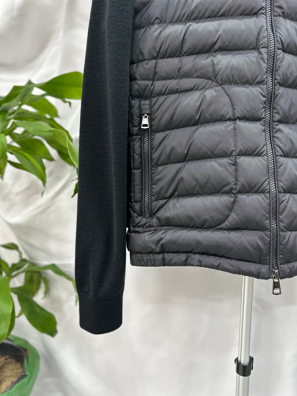 [정품] 몽클레어 김현우니트패딩 블랙 사이즈 L 상품이미지4