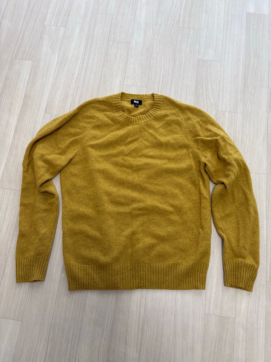 남성 유니클로 니트 골드색 상품이미지1