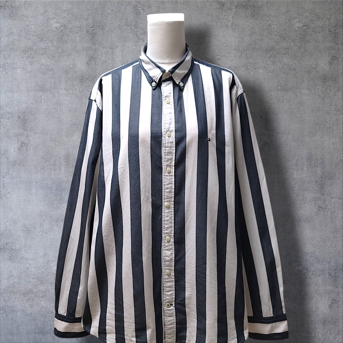[2XL] 타미힐피거 블랙&화이트 스트라이프 레귤러핏 긴팔셔츠 상품이미지3
