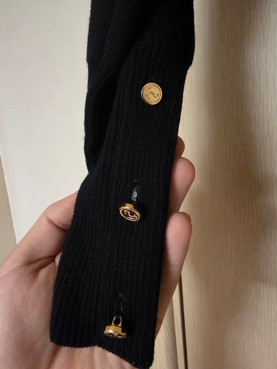 [55-66사이즈] 여성 톰브라운 밀라노스티치 금장 니트 3버튼 0사이즈 상품이미지5