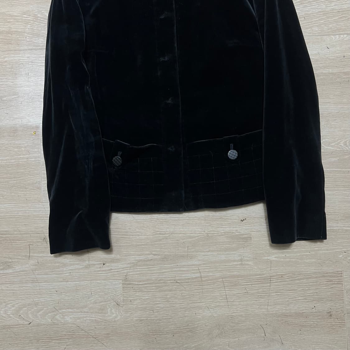한섬 타임 여성 차이나카라 싱글 벨벳자켓 [블랙] 82-94-160 상품이미지3