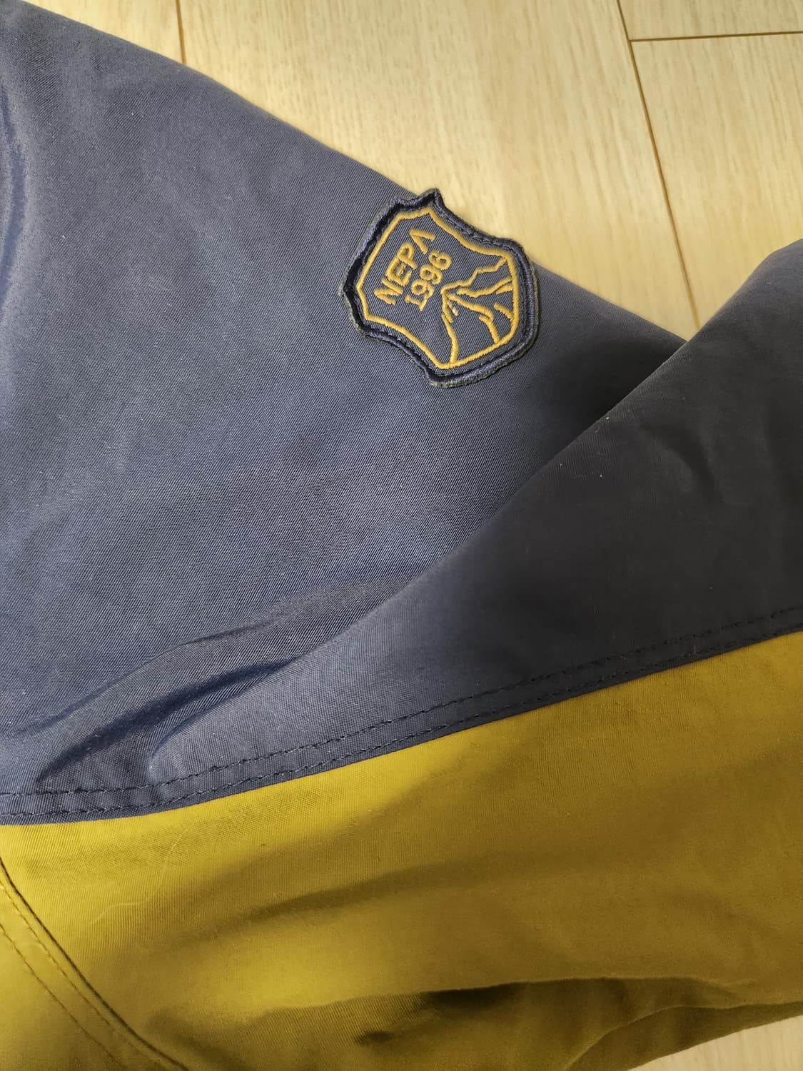 네파 여성 등산 방풍 바람막이 자켓 사이즈95 m

사진처럼 사용감 거의 상품이미지6