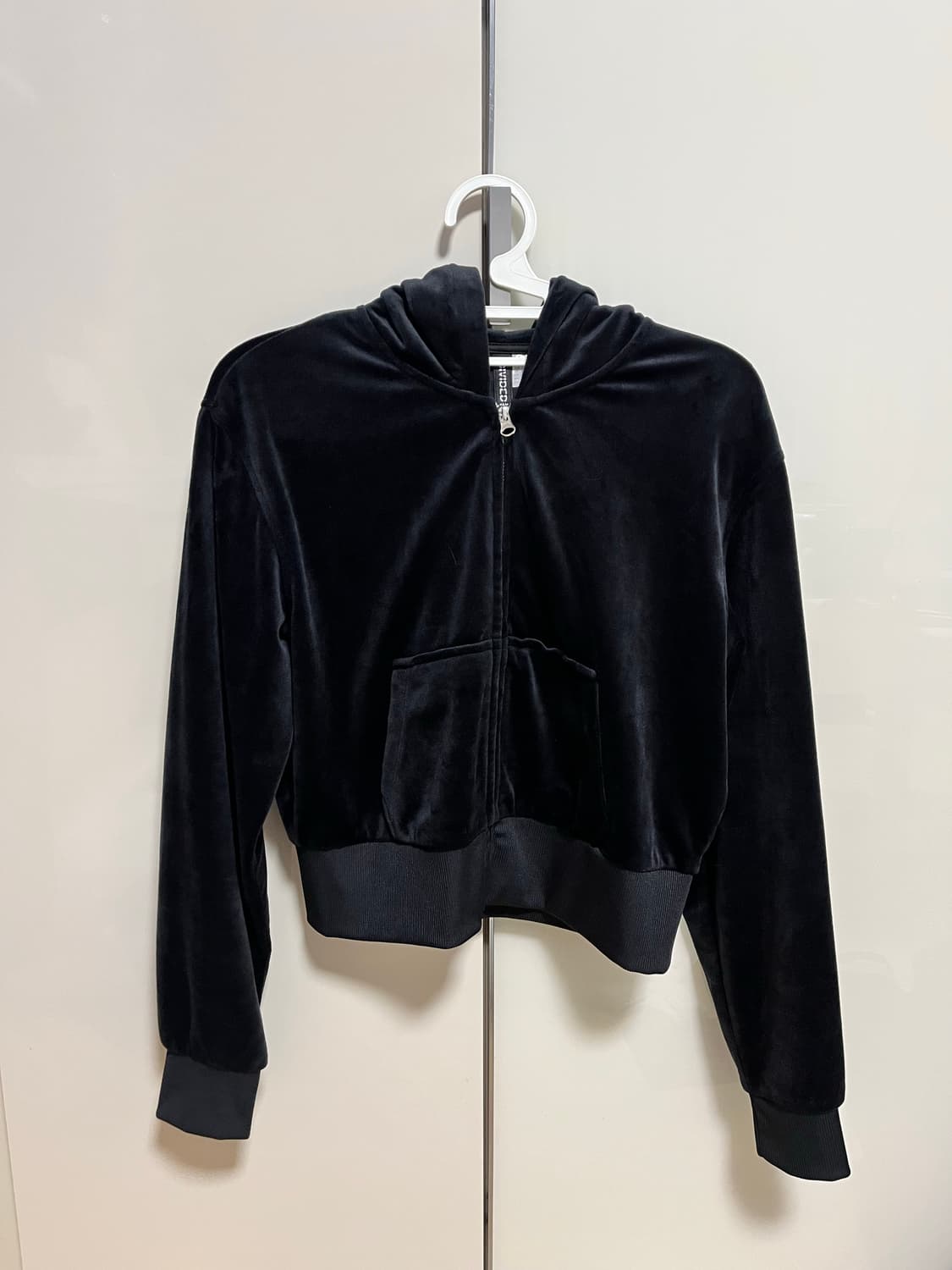 h&m 벨벳 후드집업 상품이미지1