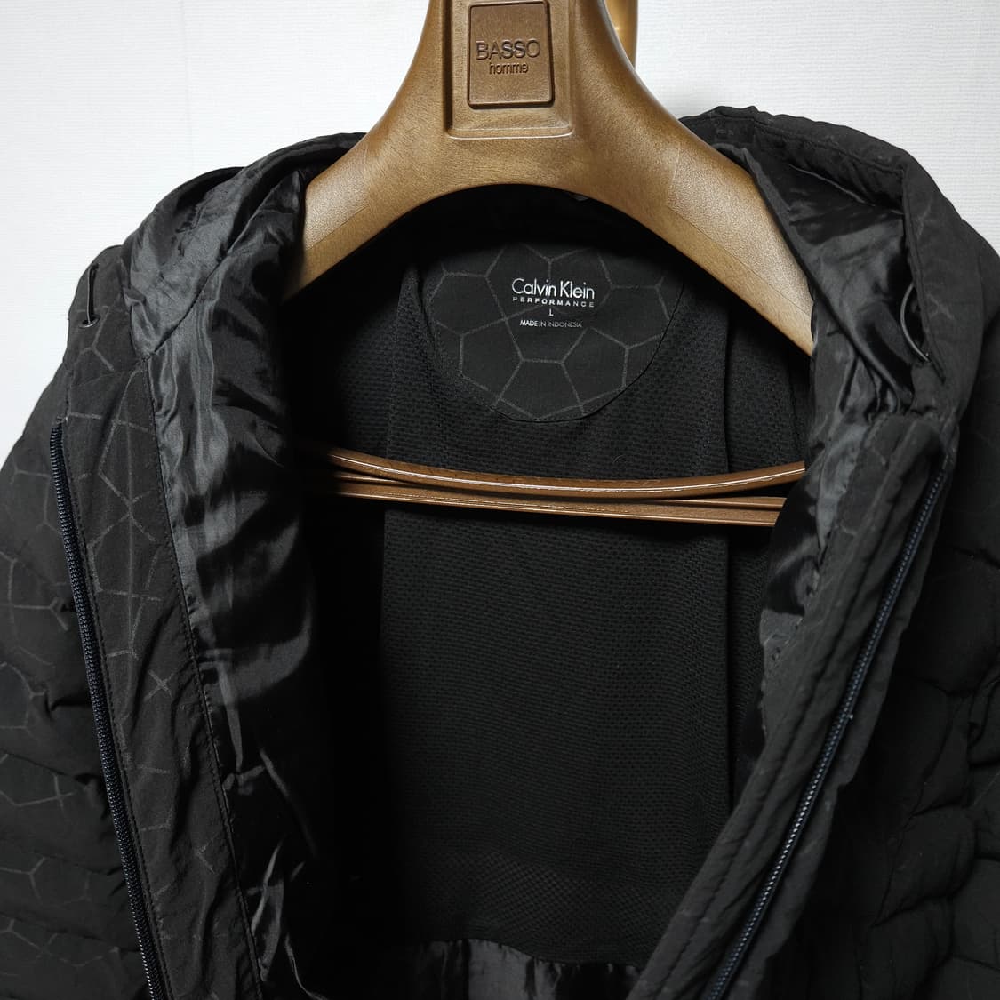 L ) 캘빈클라인 여성 블랙 경량 패딩 후드 자켓 상품이미지4