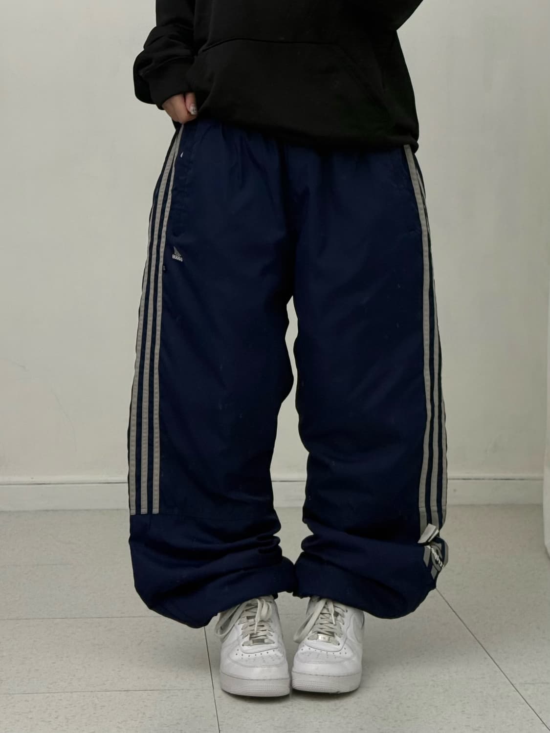 아디다스 네이비 누빔 조거팬츠 상품이미지1