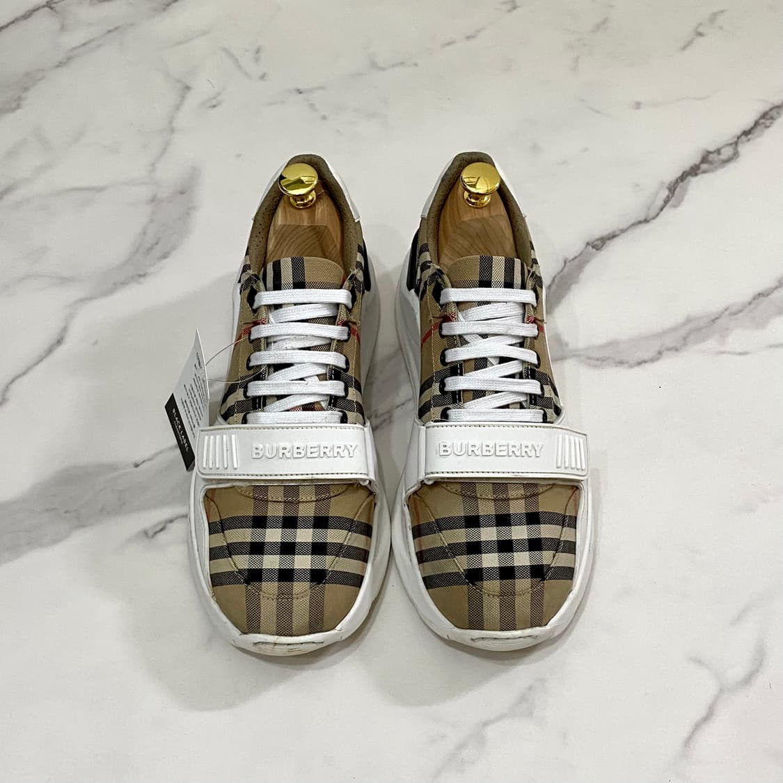 41 버버리 빈티지 체크 스웨이드 레더 스니커즈 신발 베이지 상품이미지3