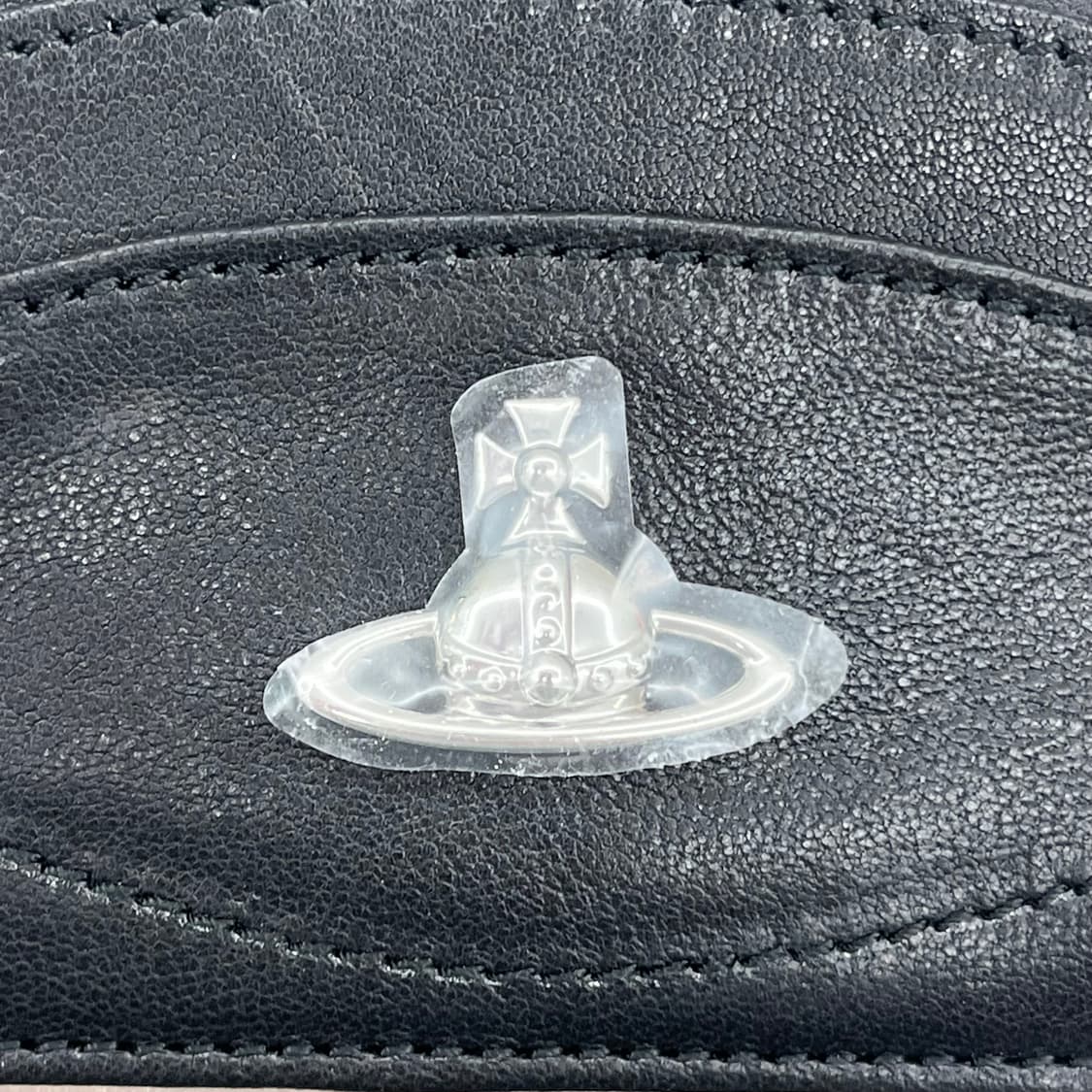 비비안 웨스트우드 하프문 카드 홀더 블랙 상품이미지3