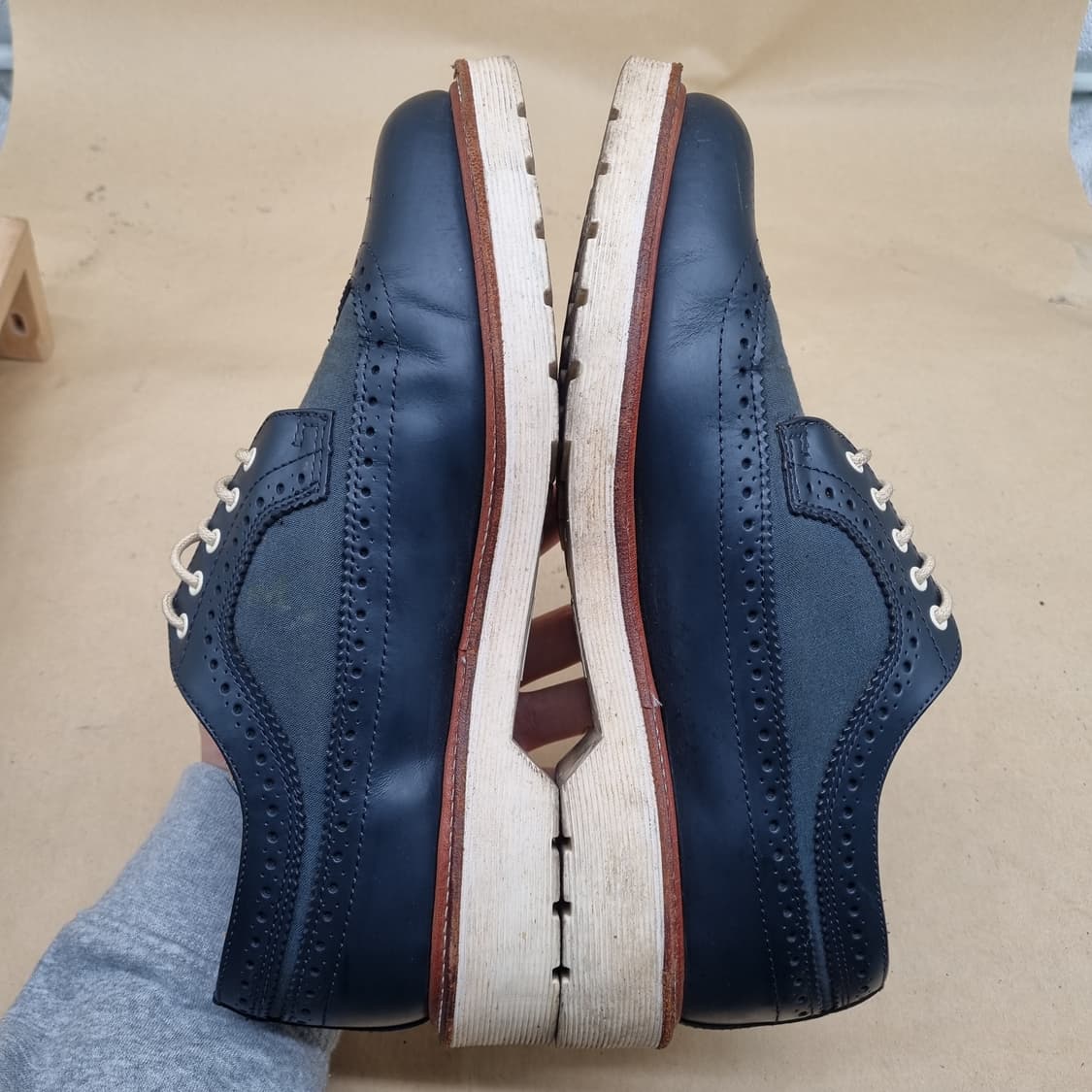 닥터마틴 알프레드 윙팁로퍼 270 상품이미지3